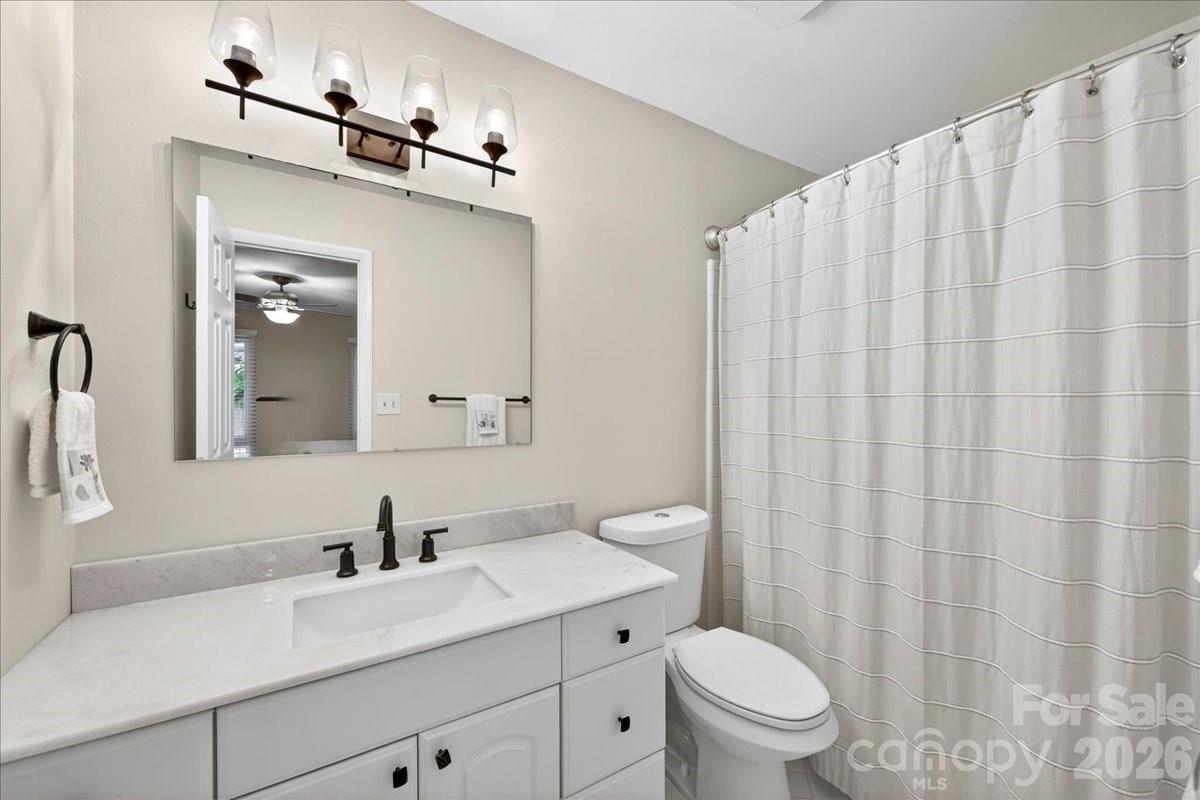 5803 Sharon Road Charlotte NC 28210