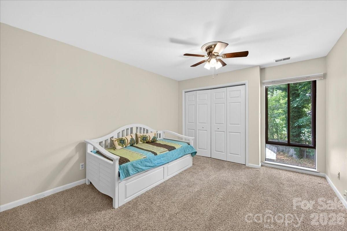 5803 Sharon Road Charlotte NC 28210