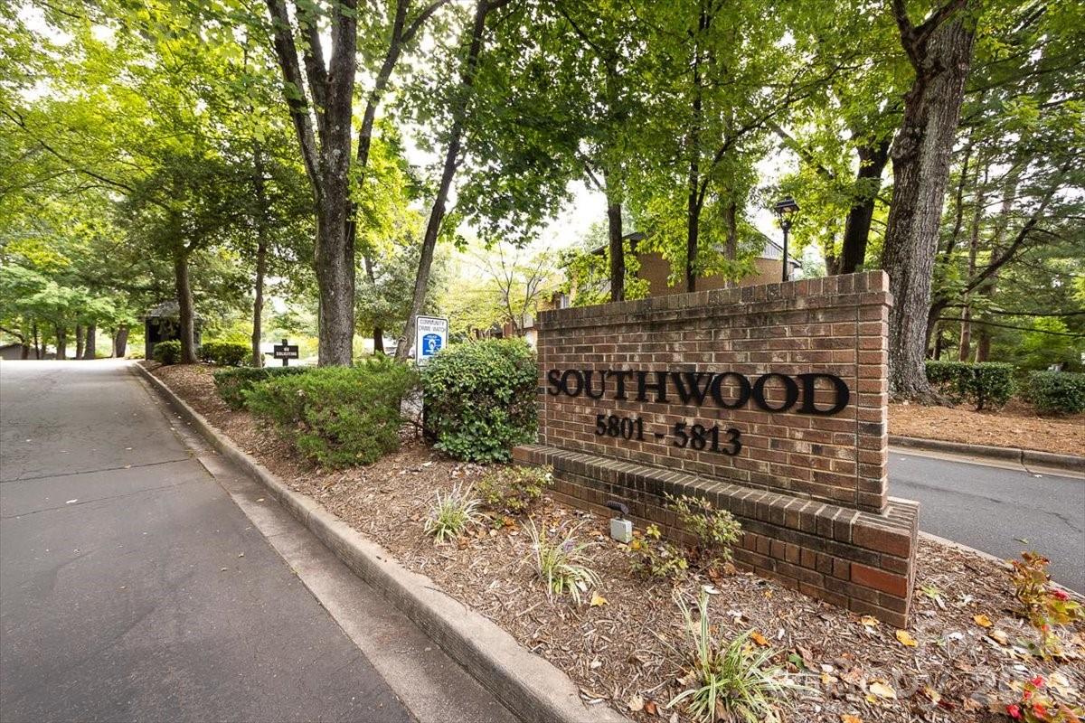 5803 Sharon Road Charlotte NC 28210