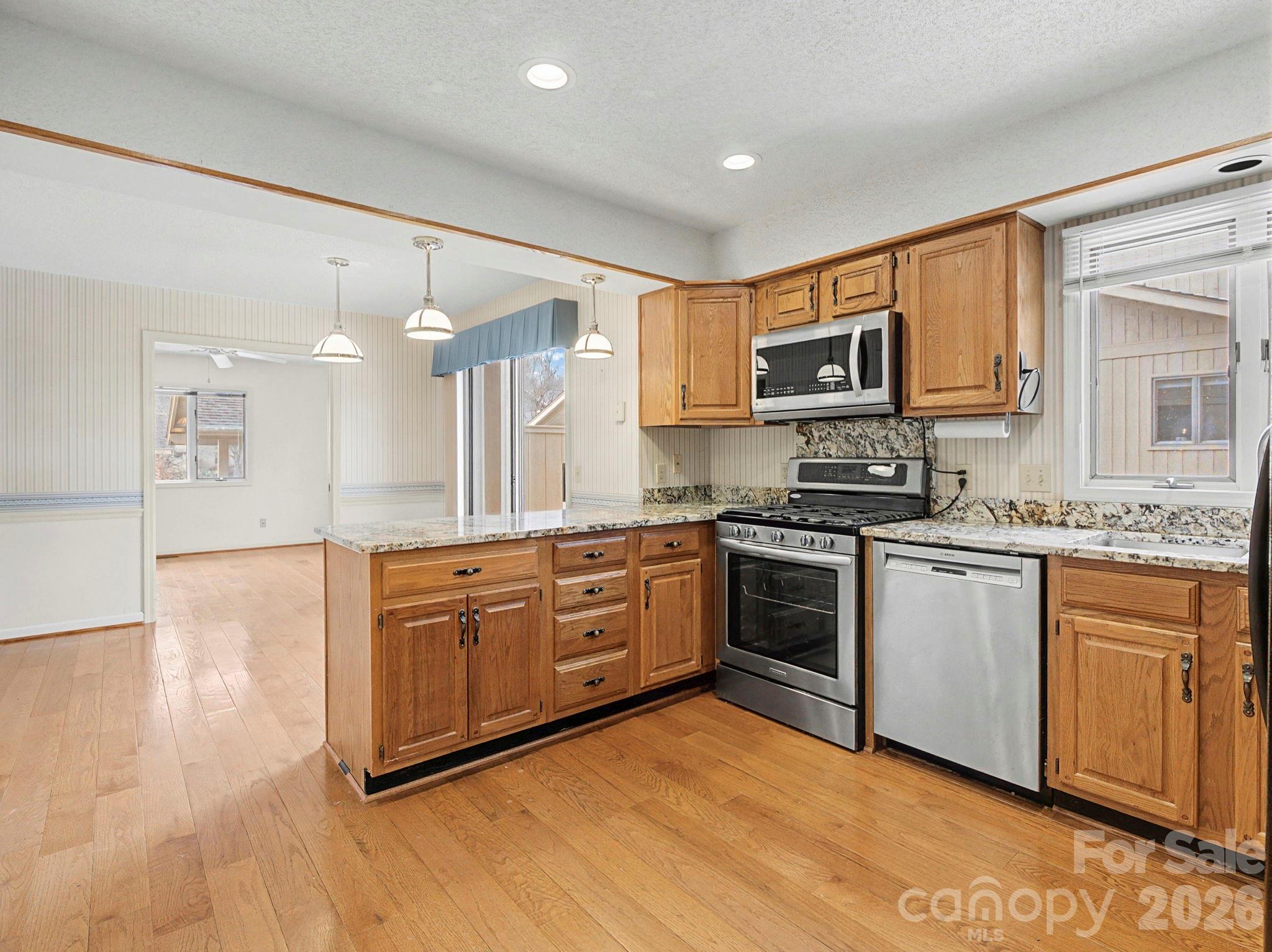 605 Red Oak Drive Hendersonville NC 28791