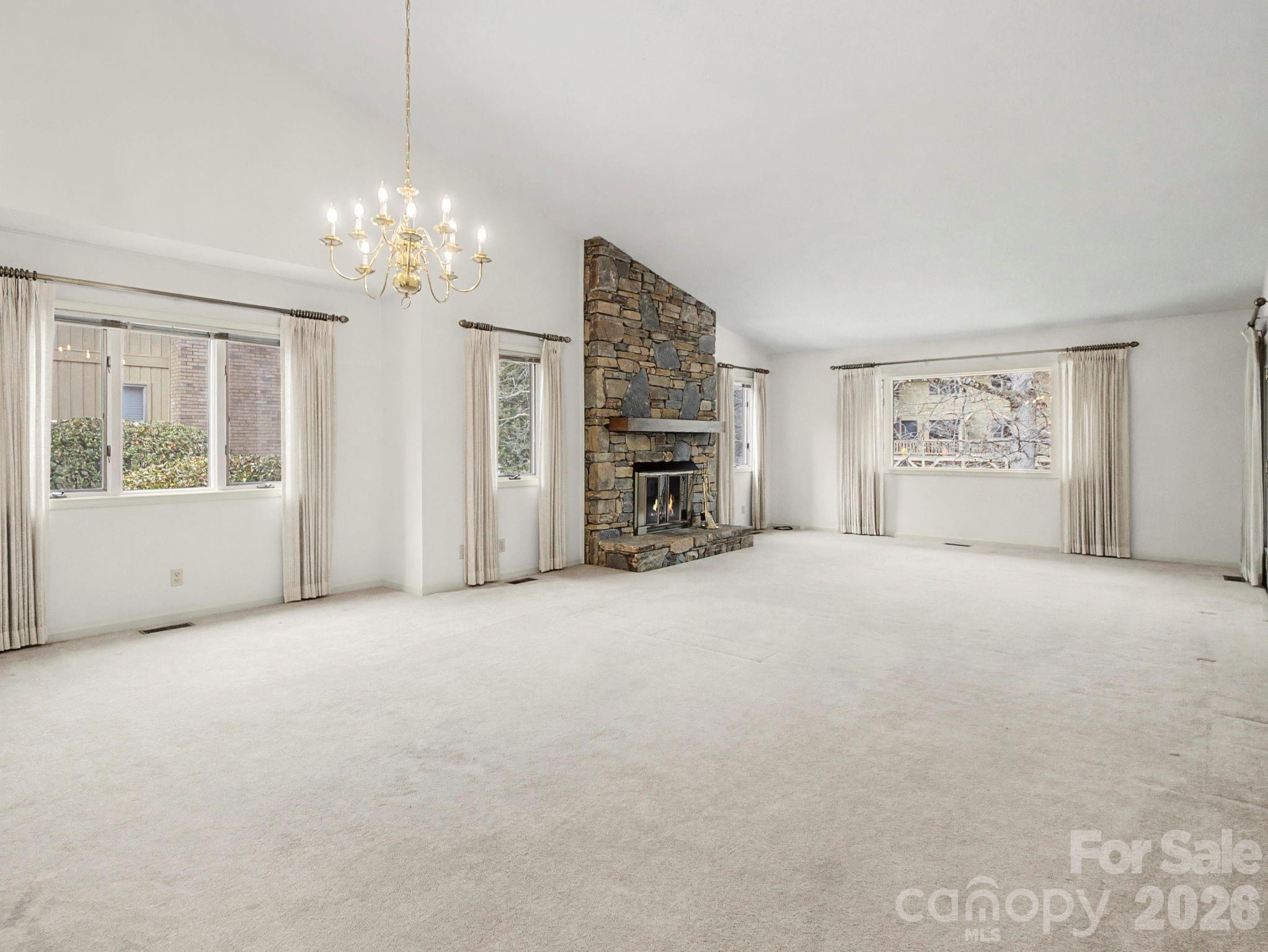 605 Red Oak Drive Hendersonville NC 28791
