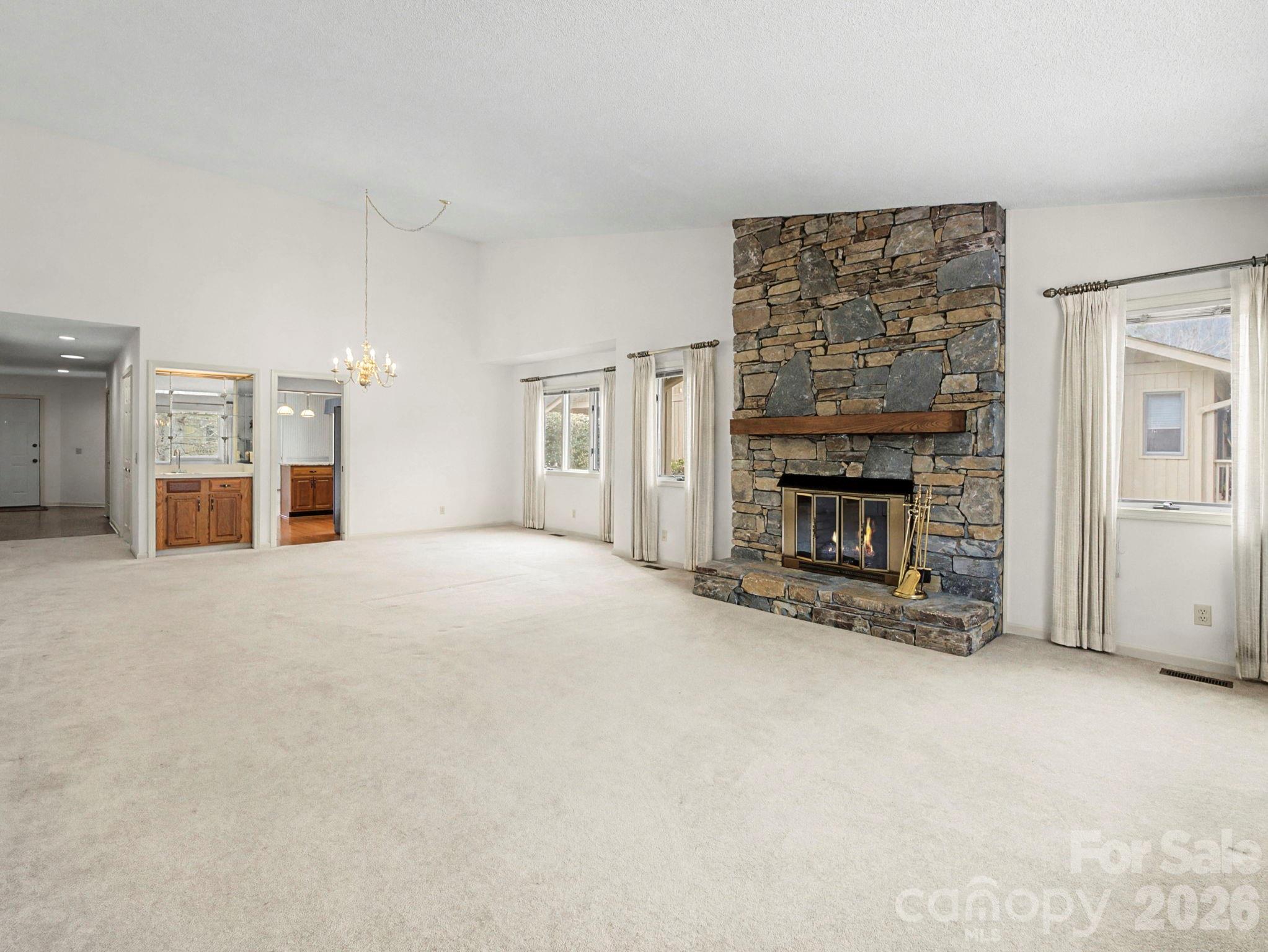 605 Red Oak Drive Hendersonville NC 28791