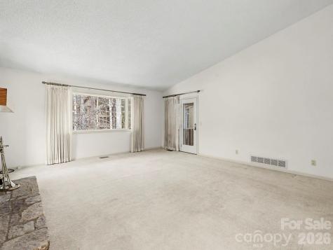 605 Red Oak Drive Hendersonville NC 28791