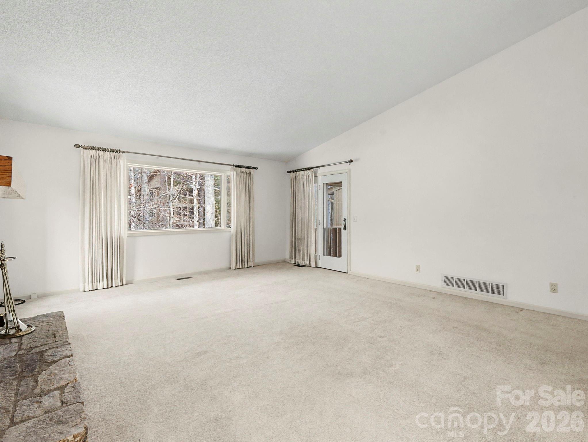 605 Red Oak Drive Hendersonville NC 28791