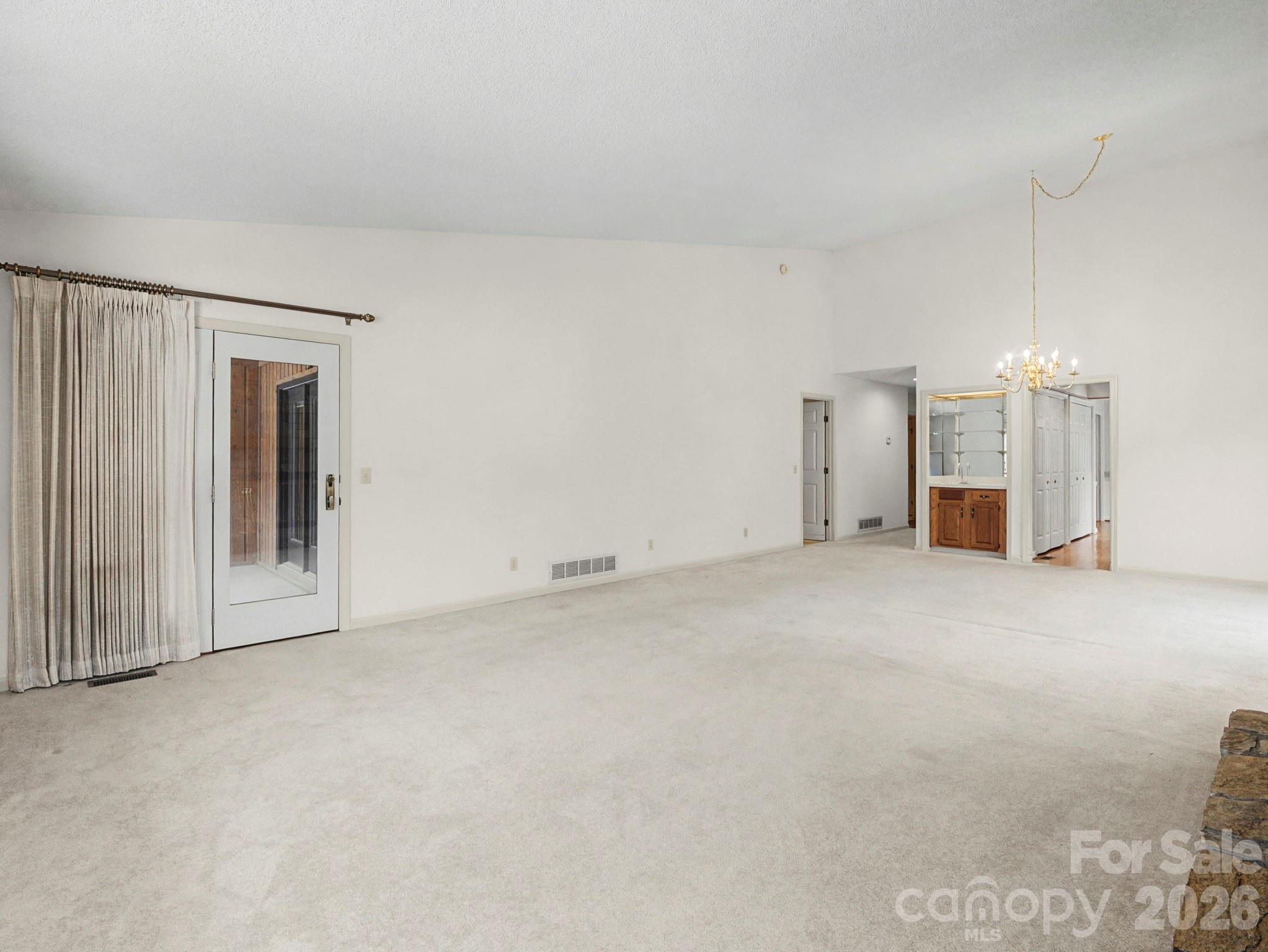 605 Red Oak Drive Hendersonville NC 28791