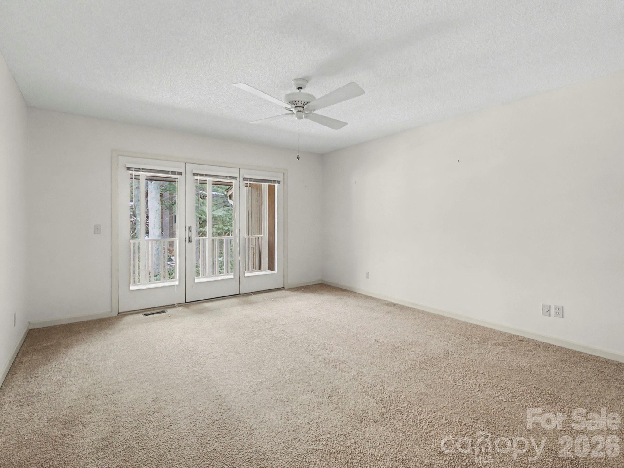 605 Red Oak Drive Hendersonville NC 28791