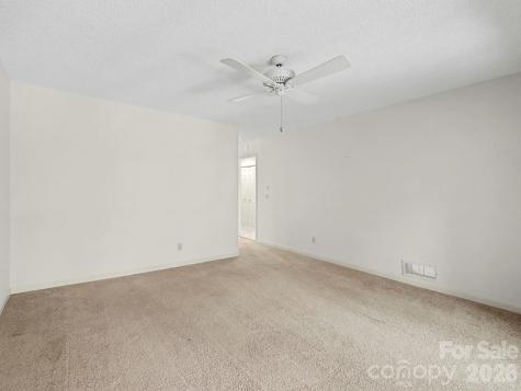 605 Red Oak Drive Hendersonville NC 28791