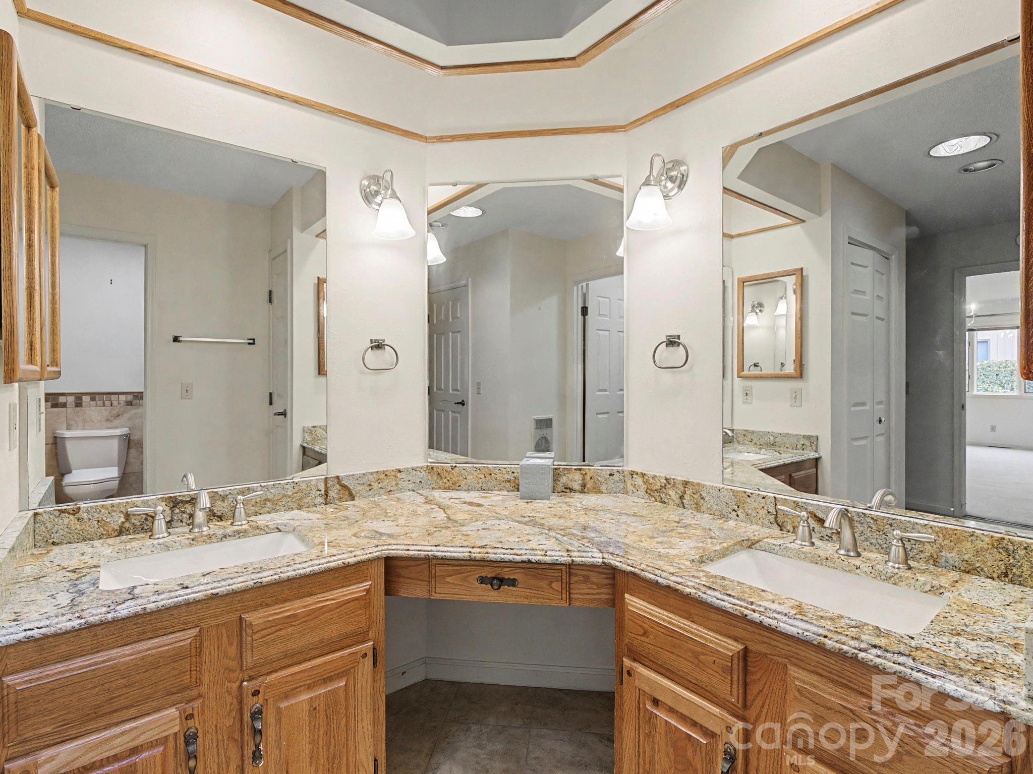 605 Red Oak Drive Hendersonville NC 28791