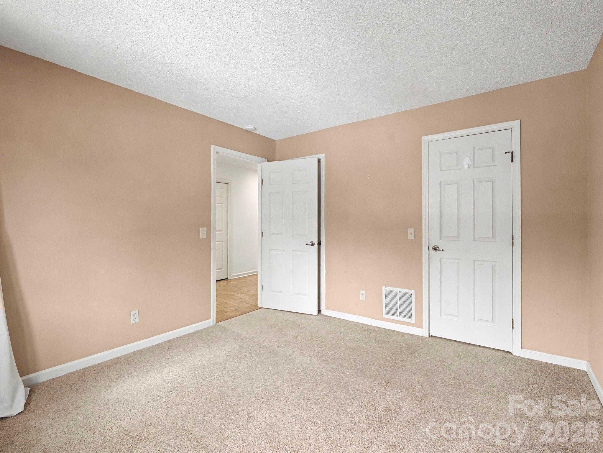 605 Red Oak Drive Hendersonville NC 28791