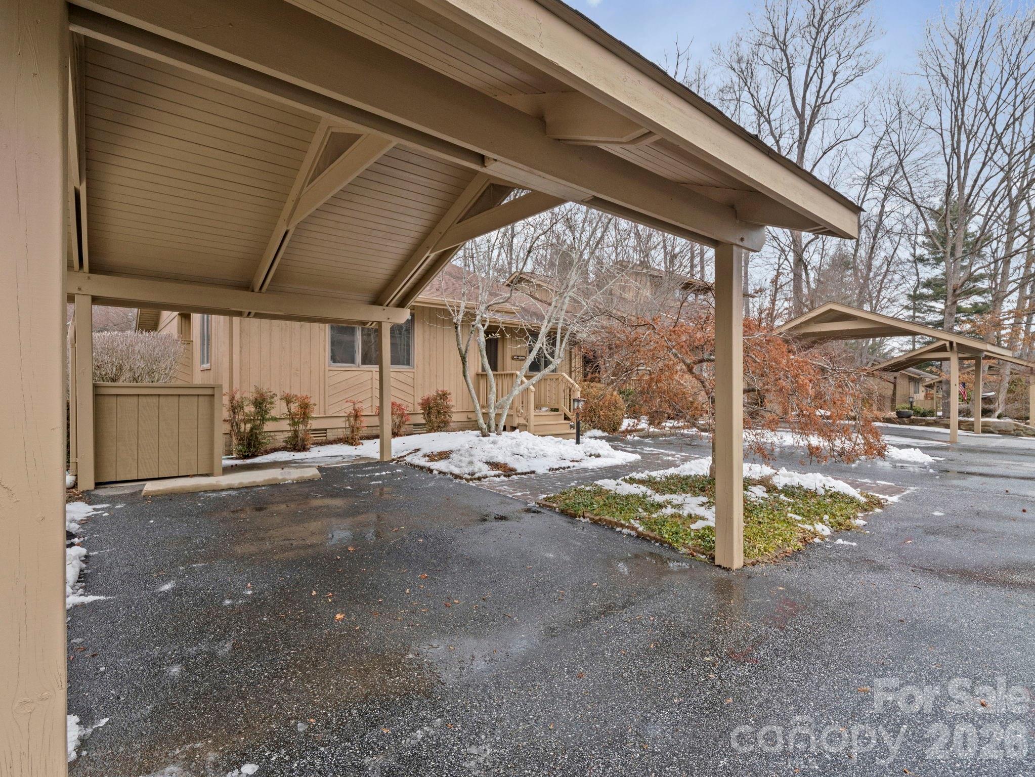 605 Red Oak Drive Hendersonville NC 28791