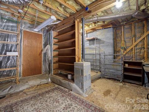 605 Red Oak Drive Hendersonville NC 28791