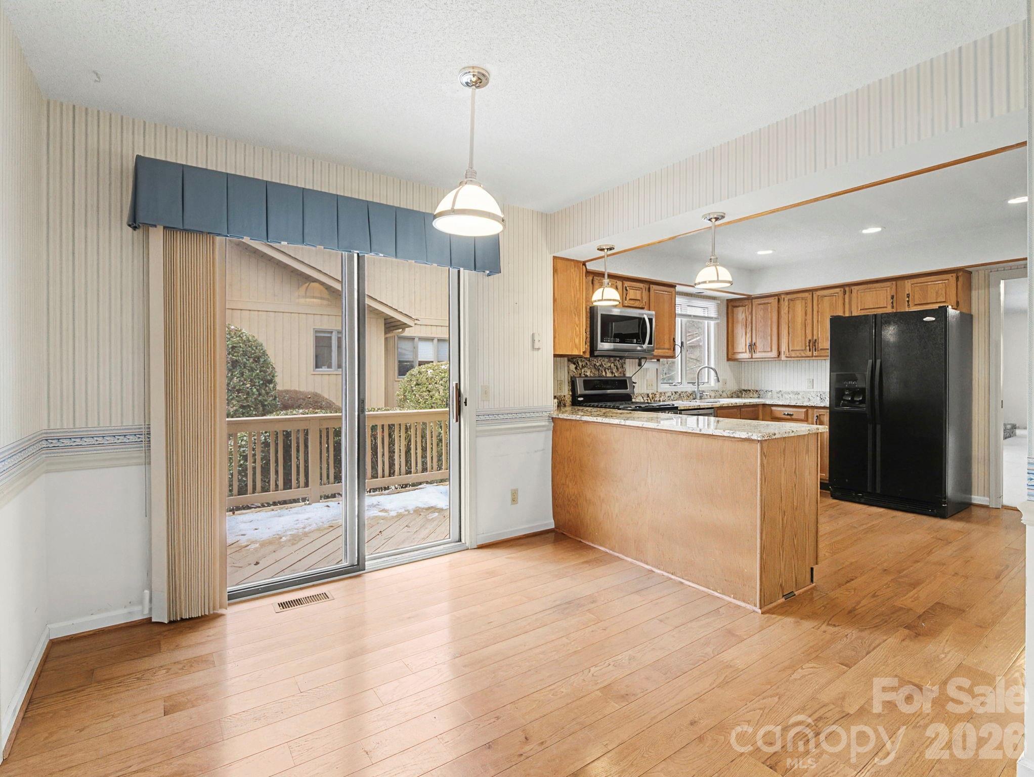 605 Red Oak Drive Hendersonville NC 28791