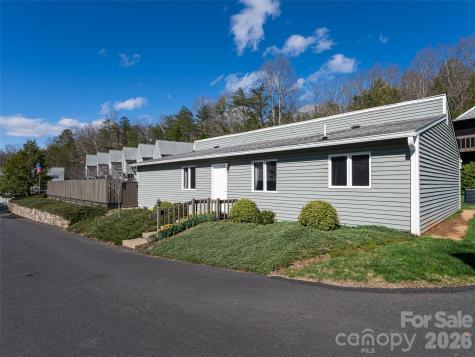 2F Lynx Drive Black Mountain NC 28711