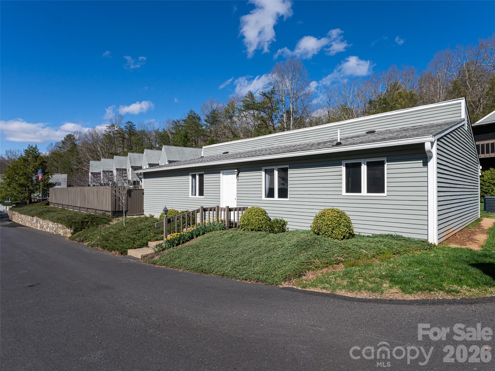 2F Lynx Drive Black Mountain NC 28711