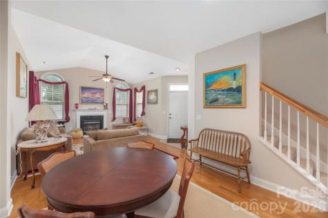 93 Outlook Circle Swannanoa NC 28778