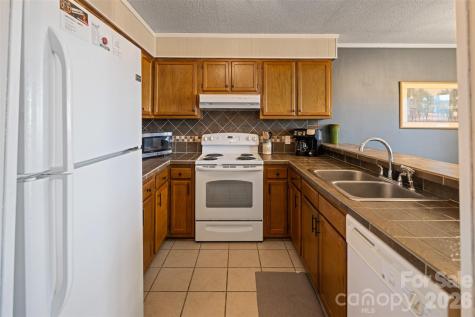 301 Pinnacle Inn Road Beech Mountain NC 28604