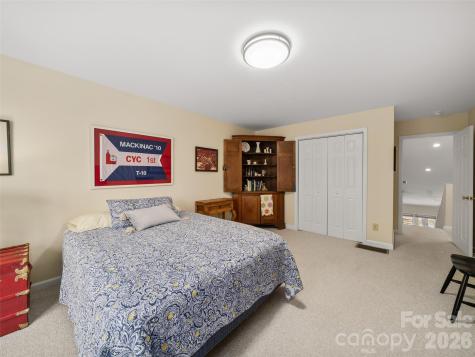 47 Ridgetop Circle Brevard NC 28712