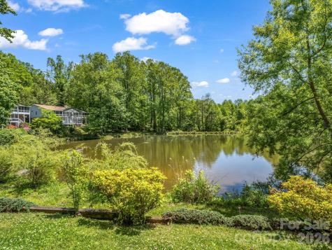 68 Lakeview Court Brevard NC 28712