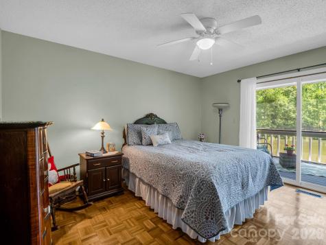 68 Lakeview Court Brevard NC 28712