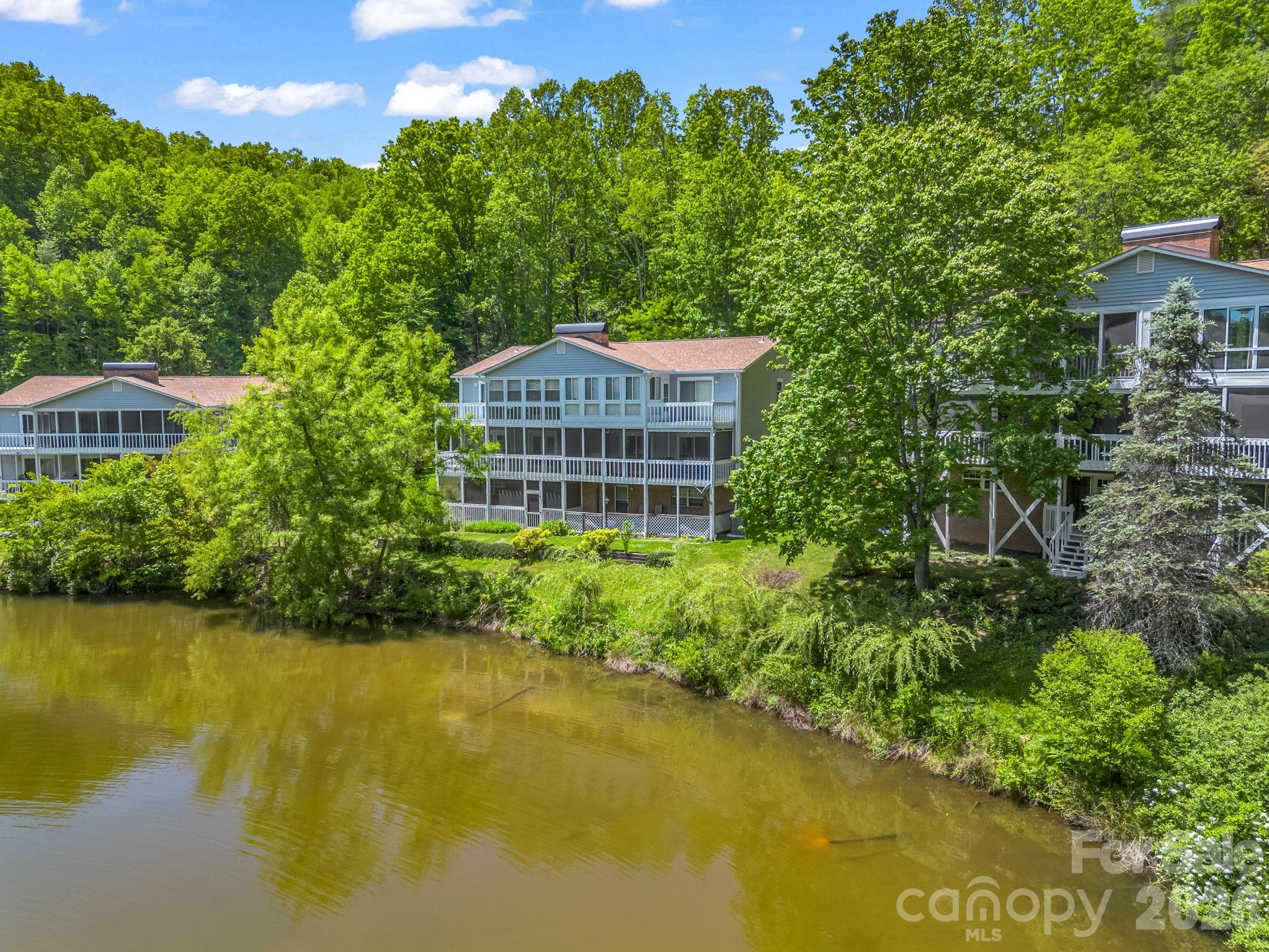 68 Lakeview Court Brevard NC 28712