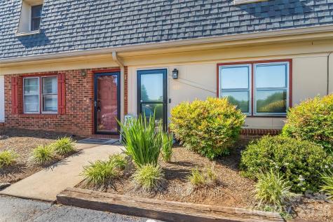 224 14TH Avenue SE Hickory NC 28602