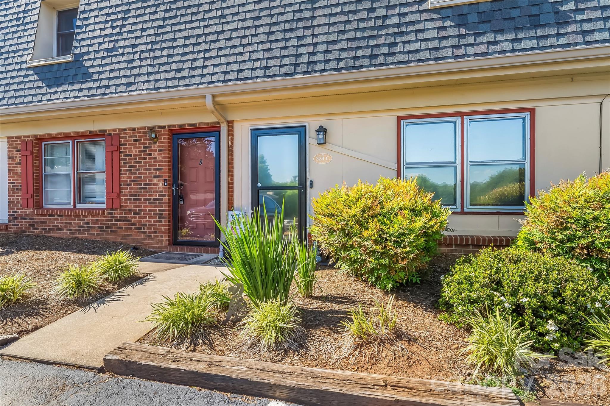 224 14th Avenue SE Hickory NC 28602