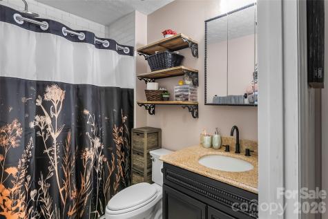 224 14th Avenue SE Hickory NC 28602