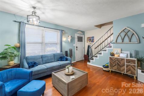 224 14TH Avenue SE Hickory NC 28602