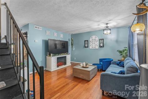 224 14th Avenue SE Hickory NC 28602