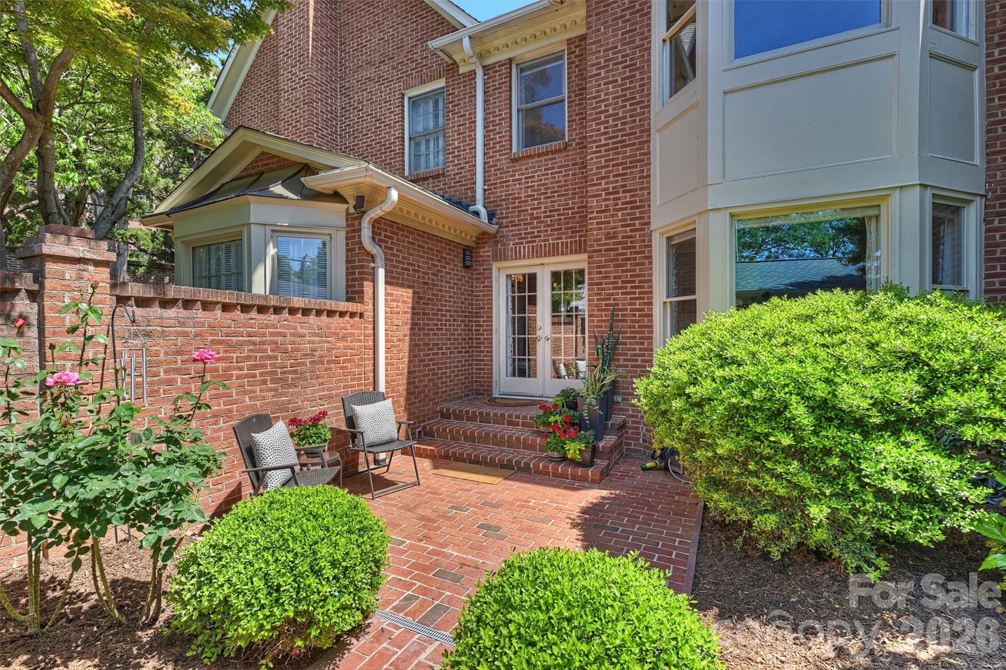 2320 Selwyn Avenue Charlotte NC 28207