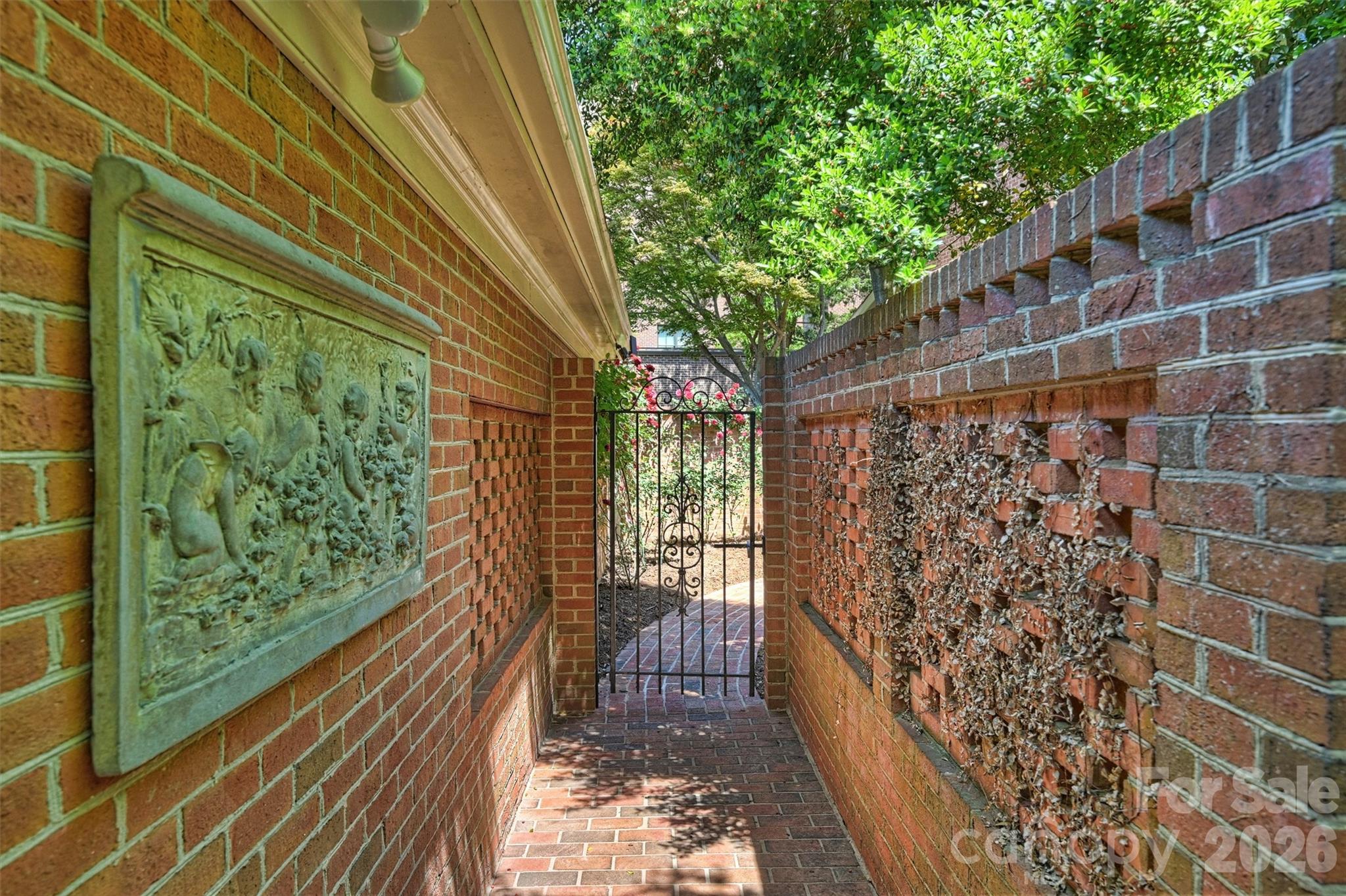 2320 Selwyn Avenue Charlotte NC 28207