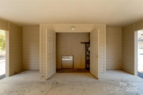 4202 Dominic Lane Asheville NC 28805