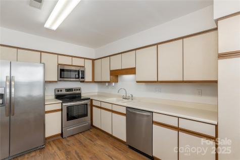 4202 Dominic Lane Asheville NC 28805