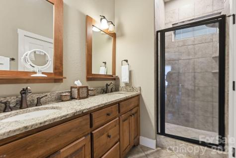 150 Saddle Notch Lane Tuckasegee NC 28783