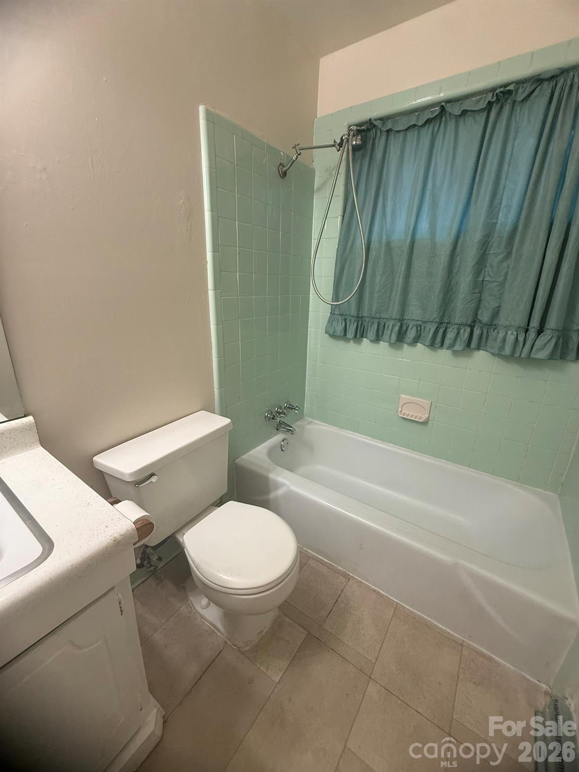 4915 Malibu Drive Charlotte NC 28215