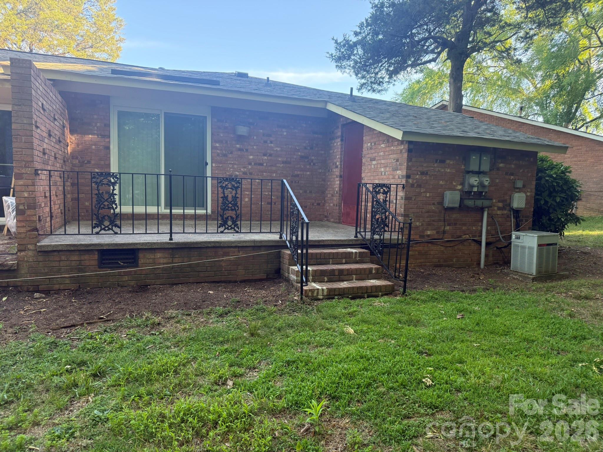 4915 Malibu Drive Charlotte NC 28215
