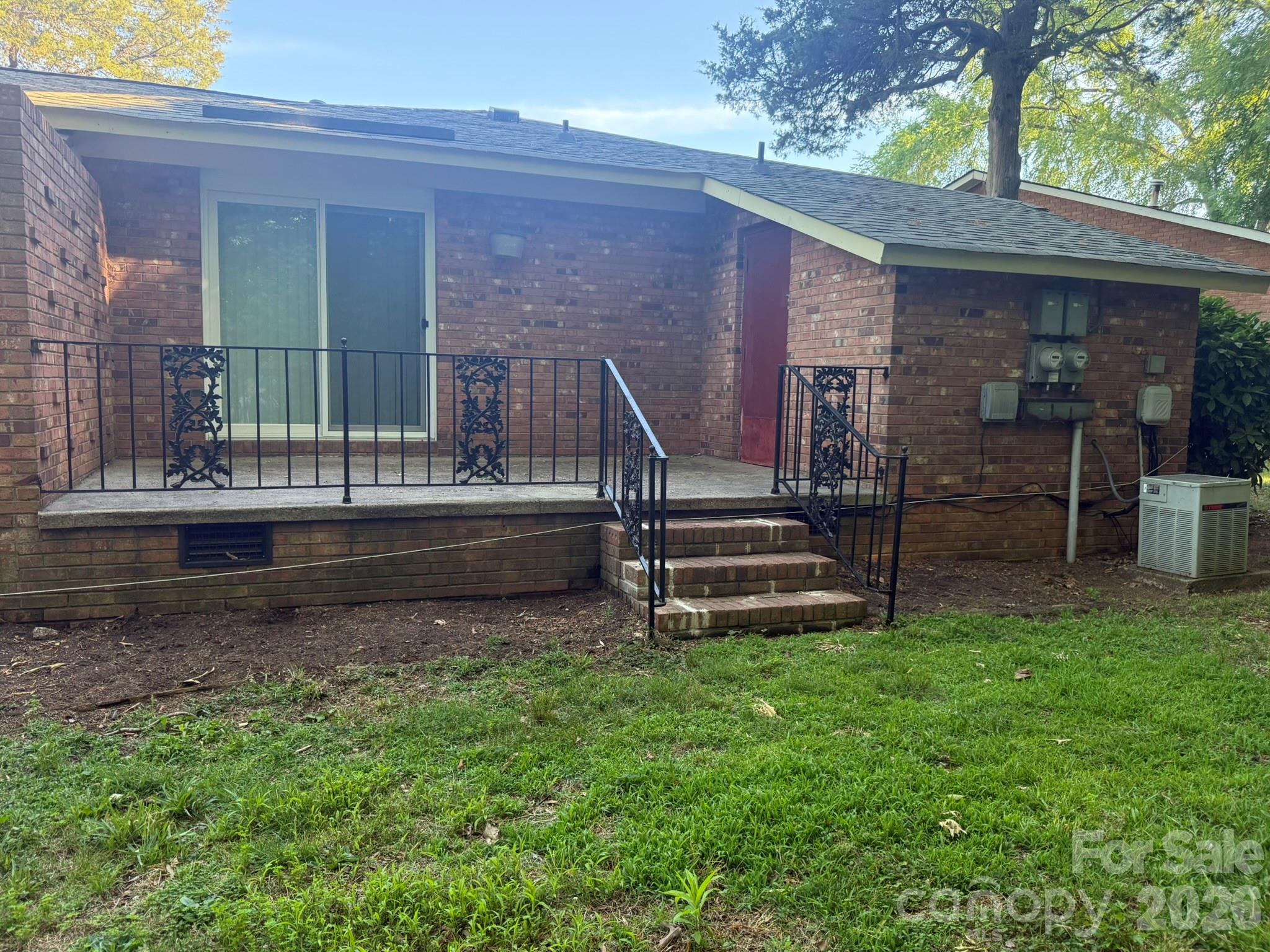 4915 Malibu Drive Charlotte NC 28215