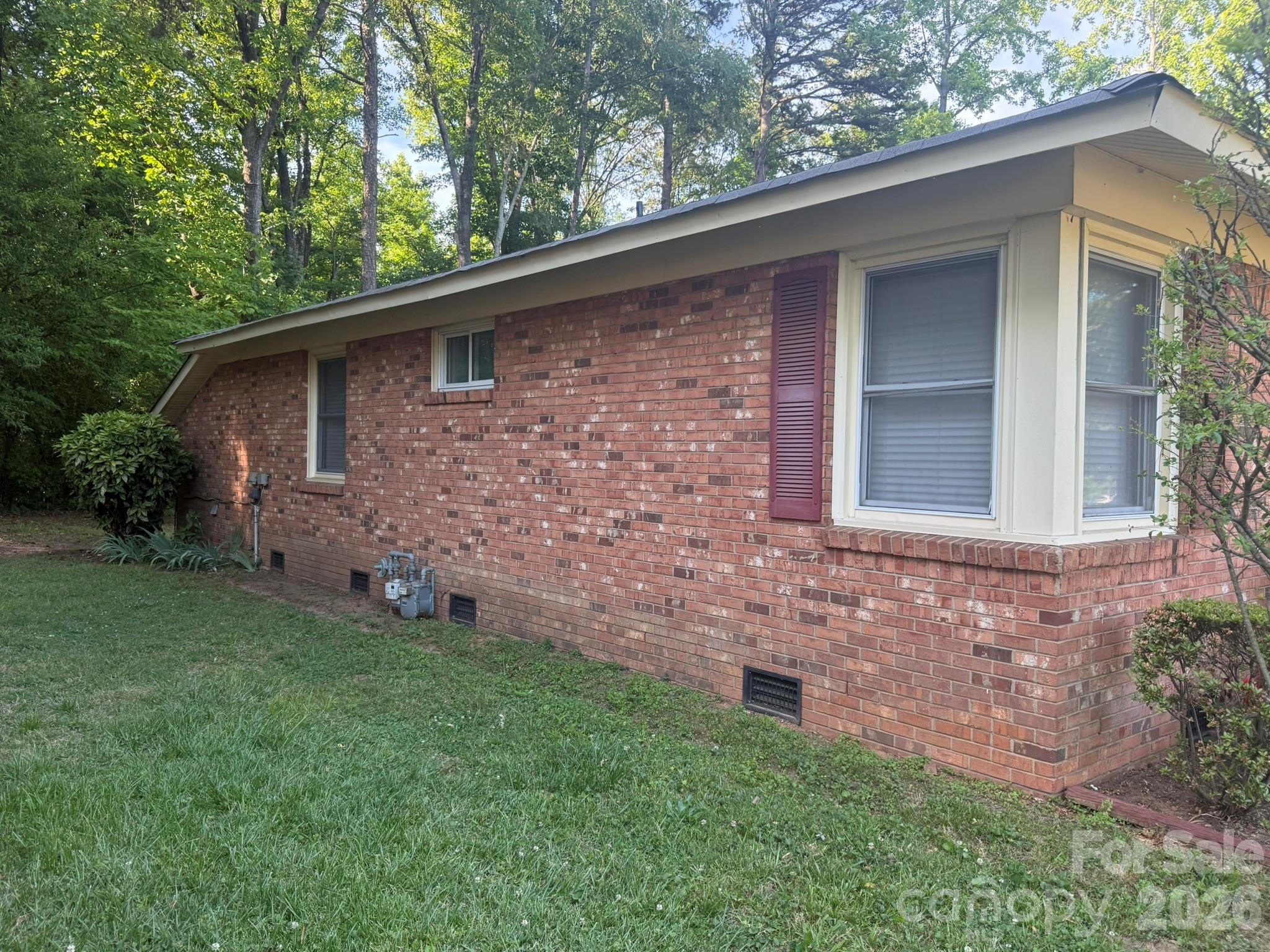 4915 Malibu Drive Charlotte NC 28215