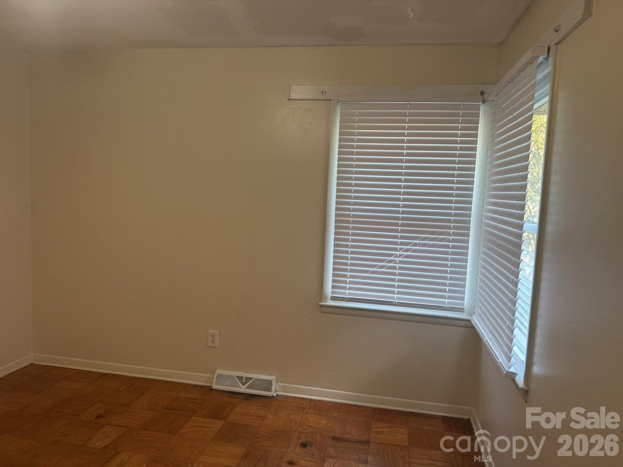 4915 Malibu Drive Charlotte NC 28215