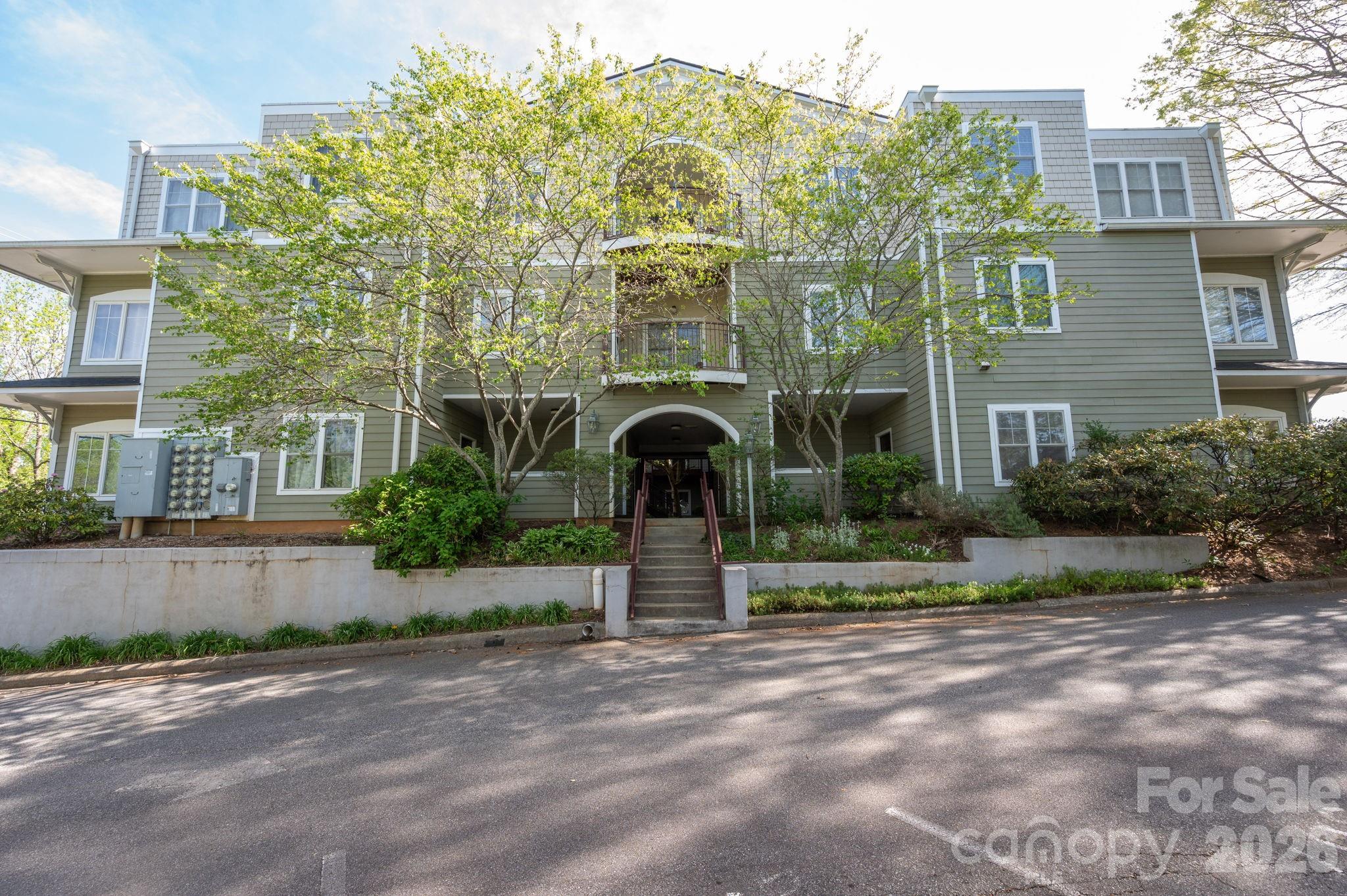 64 Clingman Avenue Asheville NC 28801