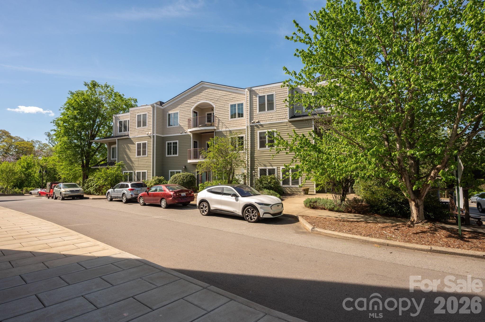 64 Clingman Avenue Asheville NC 28801