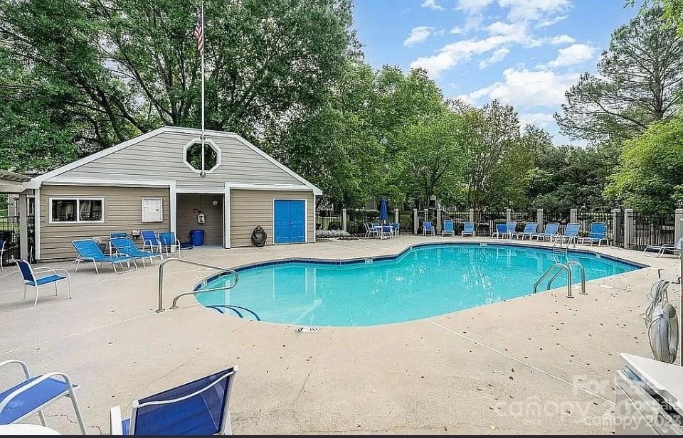 2520 Stradbrook Drive Charlotte NC 28210