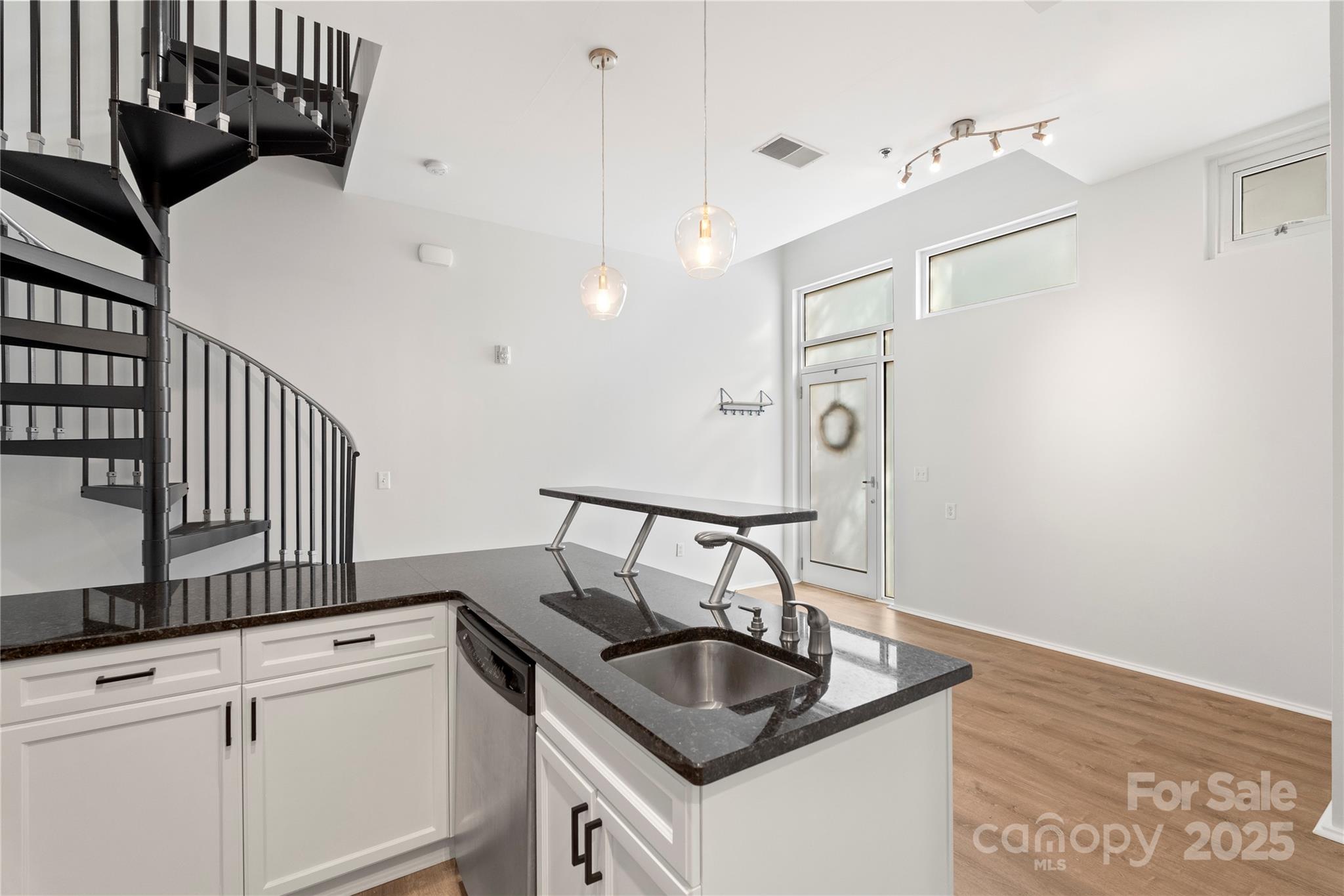 2076 Euclid Avenue Charlotte NC 28203