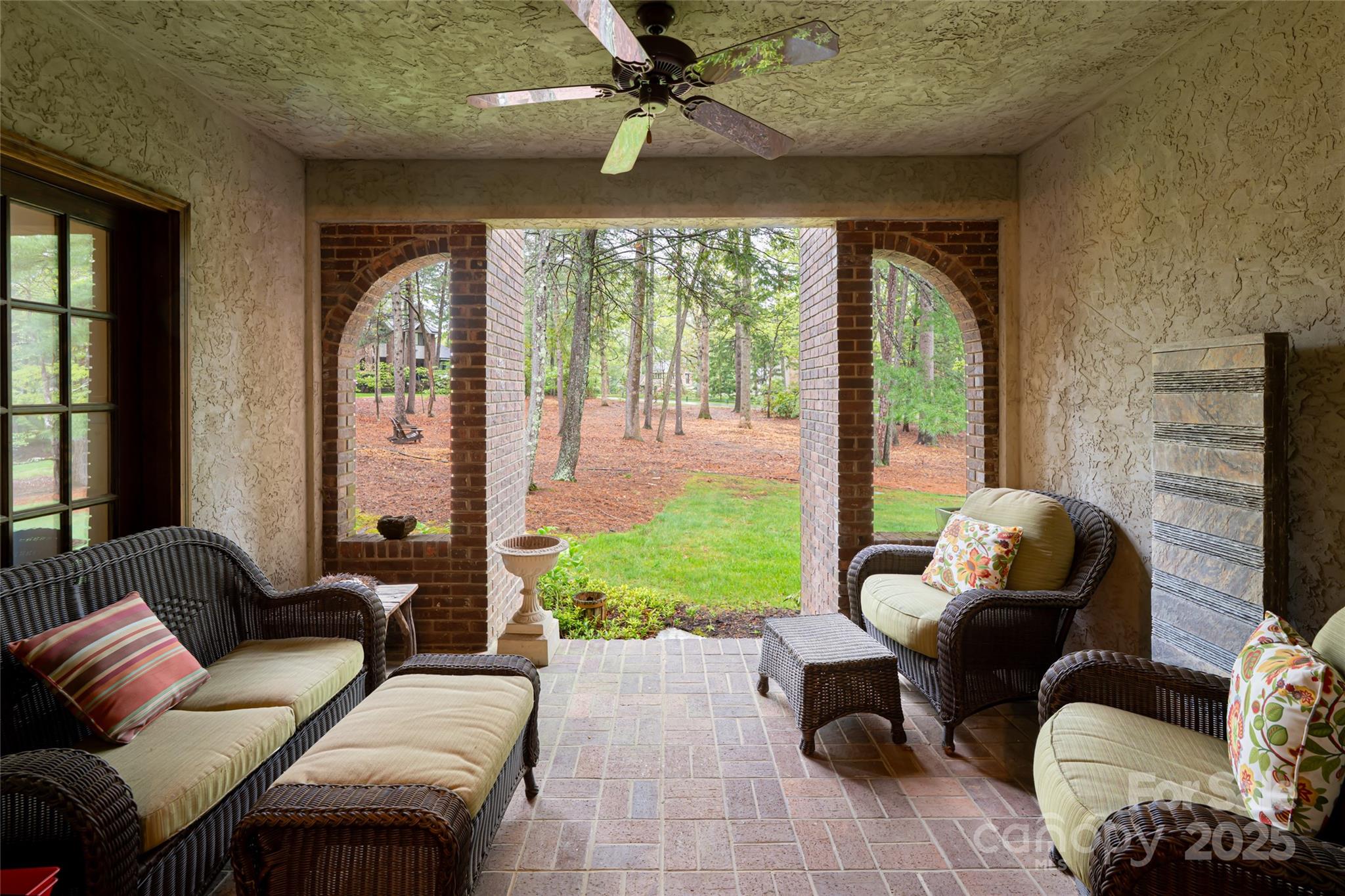 11 Bourne Lane Asheville NC 28803