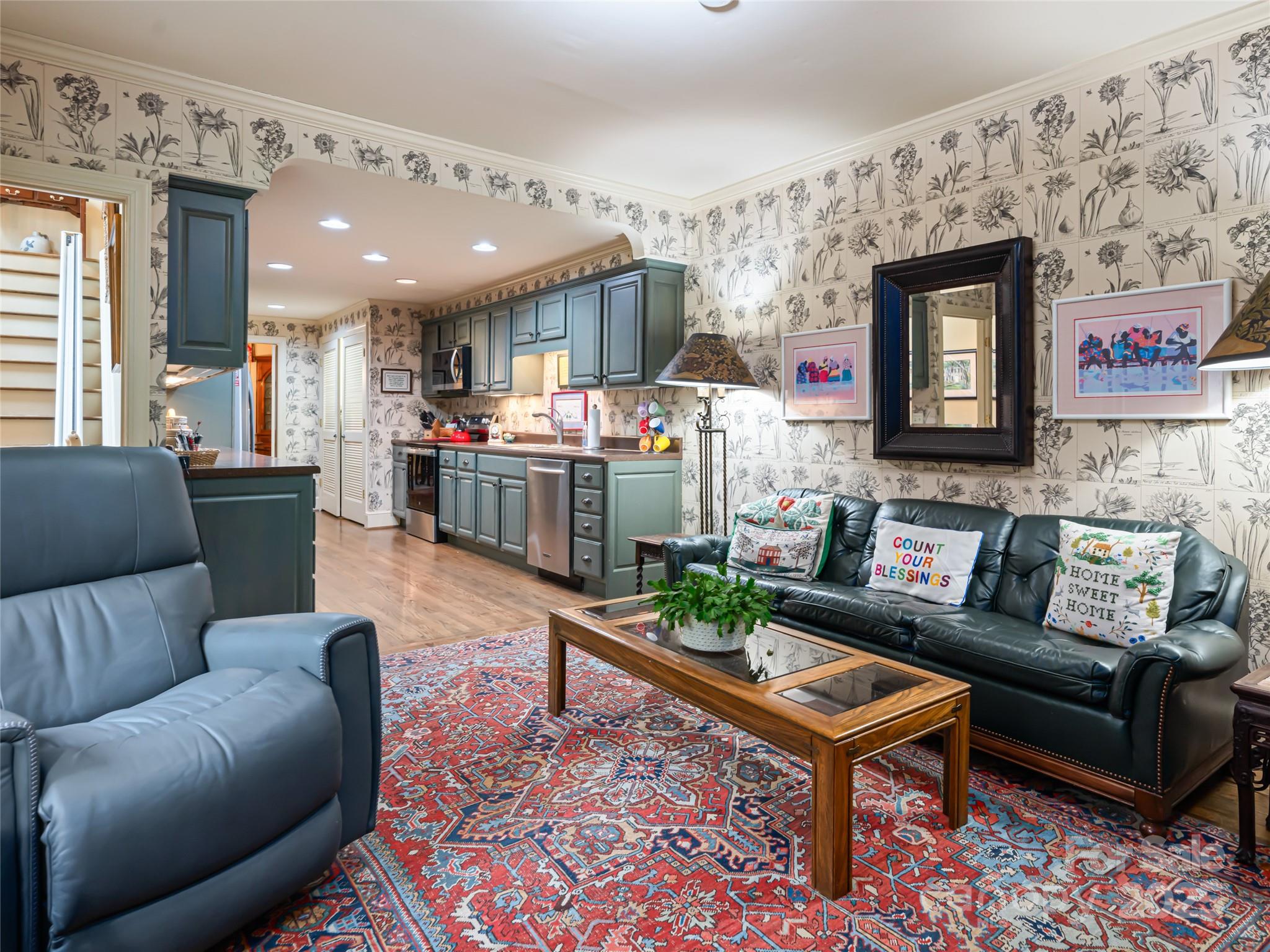 11 Bourne Lane Asheville NC 28803