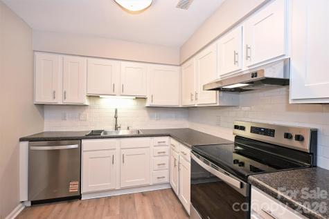 1031 Churchill Downs Court Charlotte NC 28211