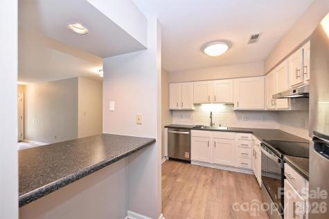 1031 Churchill Downs Court Charlotte NC 28211