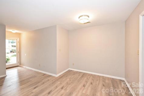 1031 Churchill Downs Court Charlotte NC 28211
