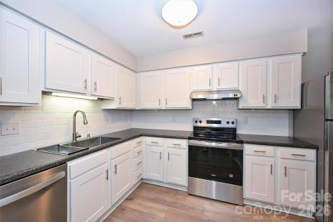 1031 Churchill Downs Court Charlotte NC 28211