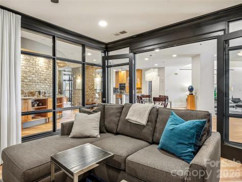 21 Battery Park Avenue Asheville NC 28801